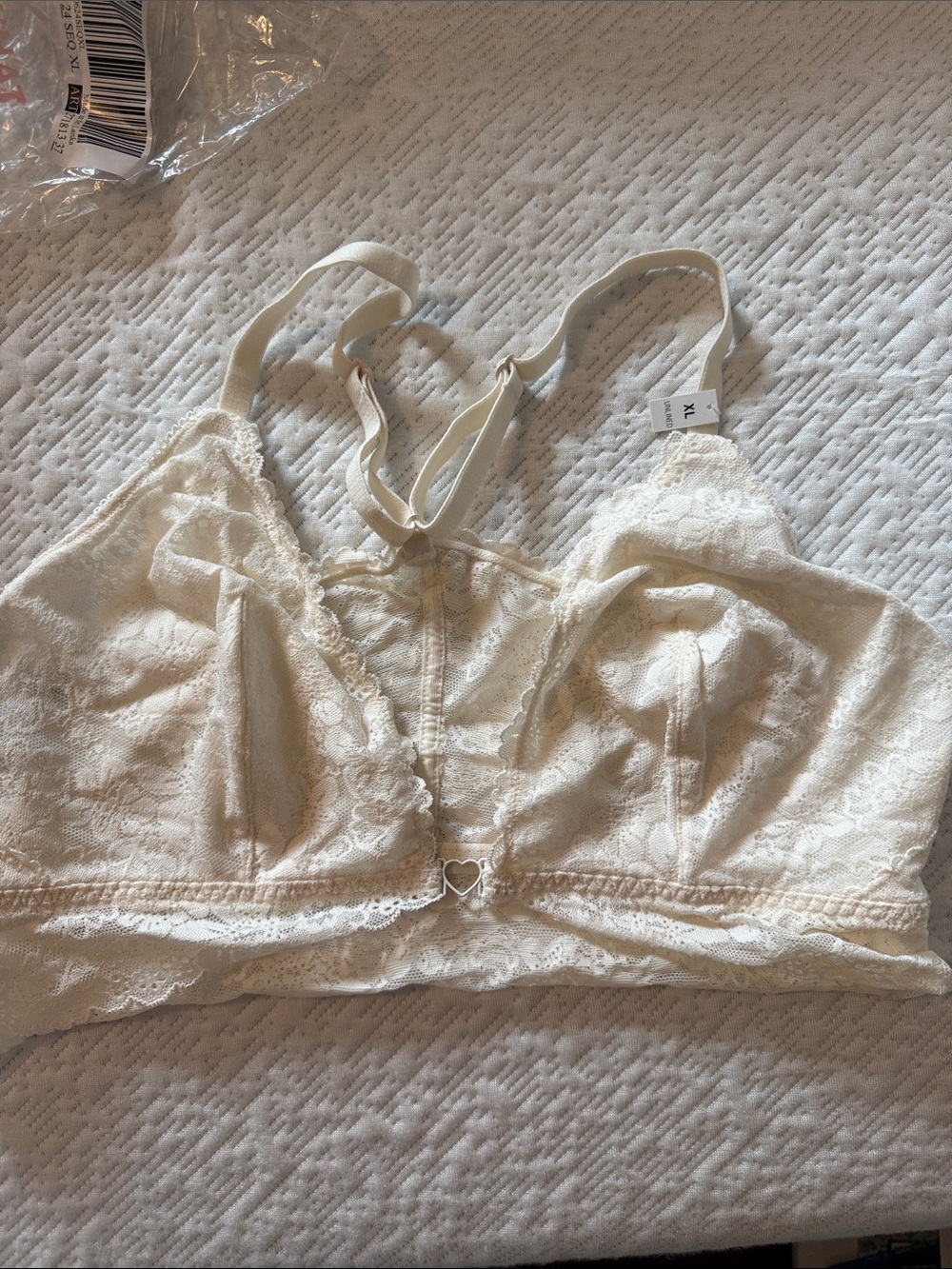 PINK Victoria's Secret Cream Lace Bralette with Heart Detail XL